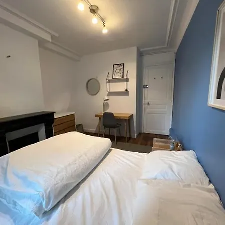 Immeuble L'essai Hotel Paris